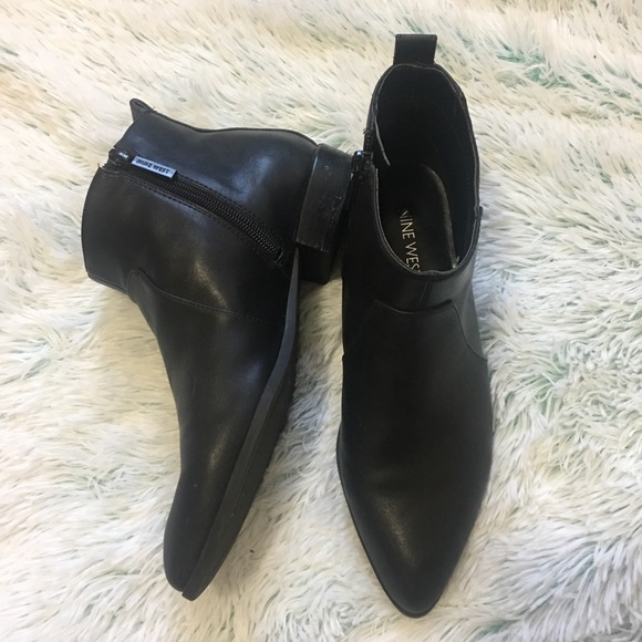 Nine West Shoes - Nine West black booties in size 7